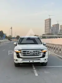 2013 Toyota LAND CRUISER