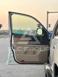 2015 Toyota LAND CRUISER