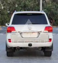 2015 Toyota LAND CRUISER