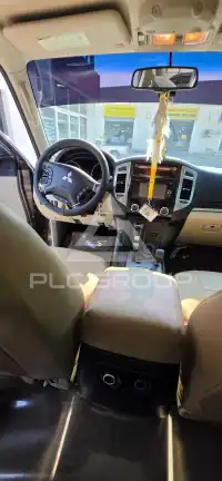 2016 Mitsubishi PAJARO