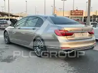 2016 BMW 750