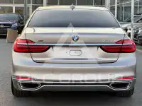 2016 BMW 750