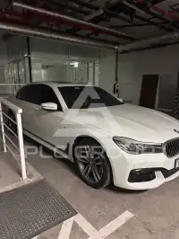 2016 BMW 740