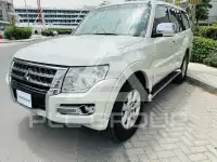 2017 Mitsubishi PAJARO
