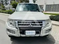 2017 Mitsubishi PAJARO