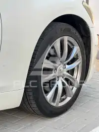 2017 Infinity Q70