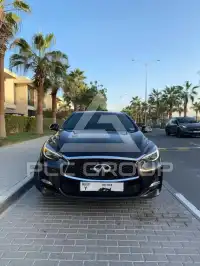 2017 Infinity Q30
