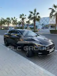 2017 Infinity Q30