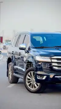 2017 Toyota LAND CRUISER