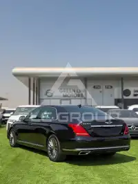 2018 Genesis EQ900