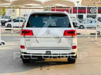 2019 Toyota LAND CRUISER