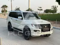 2020 Mitsubishi PAJARO
