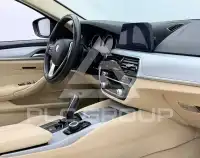 2020 BMW 520