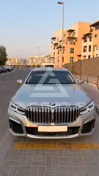 2020 BMW 740