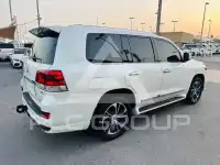 2020 Toyota LAND CRUISER
