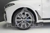 2021 BMW X7