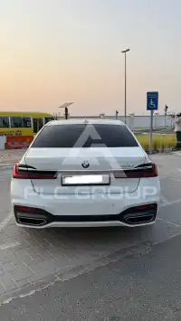 2021 BMW 740
