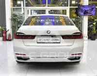2022 BMW 730