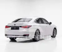2023 Lexus ES300