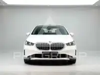 2024 BMW 520