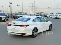 2024 Lexus ES300