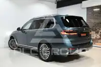2025 BMW X7