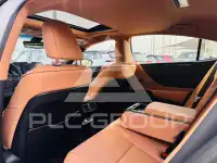 2025 Lexus ES300