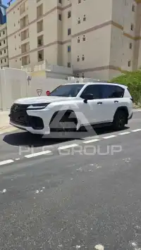 2025 Lexus LX700h