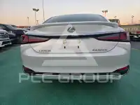 2025 Lexus ES300