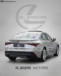 2025 Lexus IS300