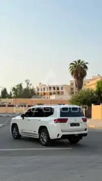 2025 Toyota LAND CRUISER