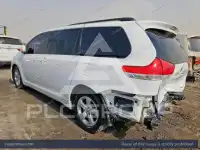 2011 Toyota SIENNA