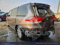 2014 Toyota SIENNA