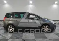 2012 Peugeot 5008