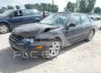 2002 Nissan MAXIMA photo