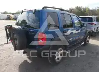 2004 Jeep LIBERTY фото