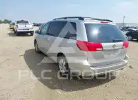 2004 Toyota SIENNA photo