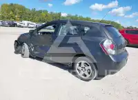 2010 Pontiac VIBE photo