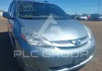2010 Toyota SIENNA photo