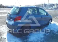 2010 Toyota YARIS фото