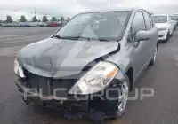 2011 Nissan VERSA фото