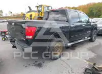 2011 Nissan TITAN фото