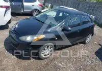 2011 Mazda 2 photo