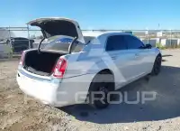 2011 Chrysler 300 photo