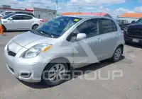 2011 Toyota YARIS фото