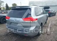 2011 Toyota SIENNA фото