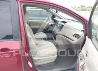 2011 Toyota SIENNA фото