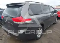 2011 Toyota SIENNA фото