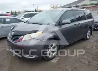 2011 Toyota SIENNA фото