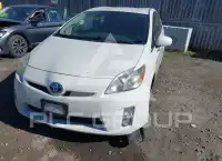 2011 Toyota PRIUS фото